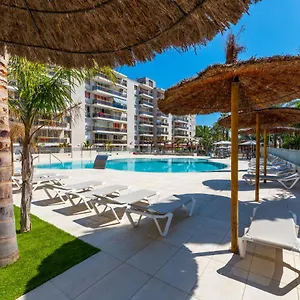https://rentalmar-salou-playa-family-suites-43840.top-hotels-tarragona.com
