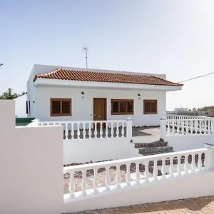 https://villa-lightbooking-arali.tenerifehoteles.net