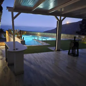 https://villa-los-zarzales.tenerifehoteles.net